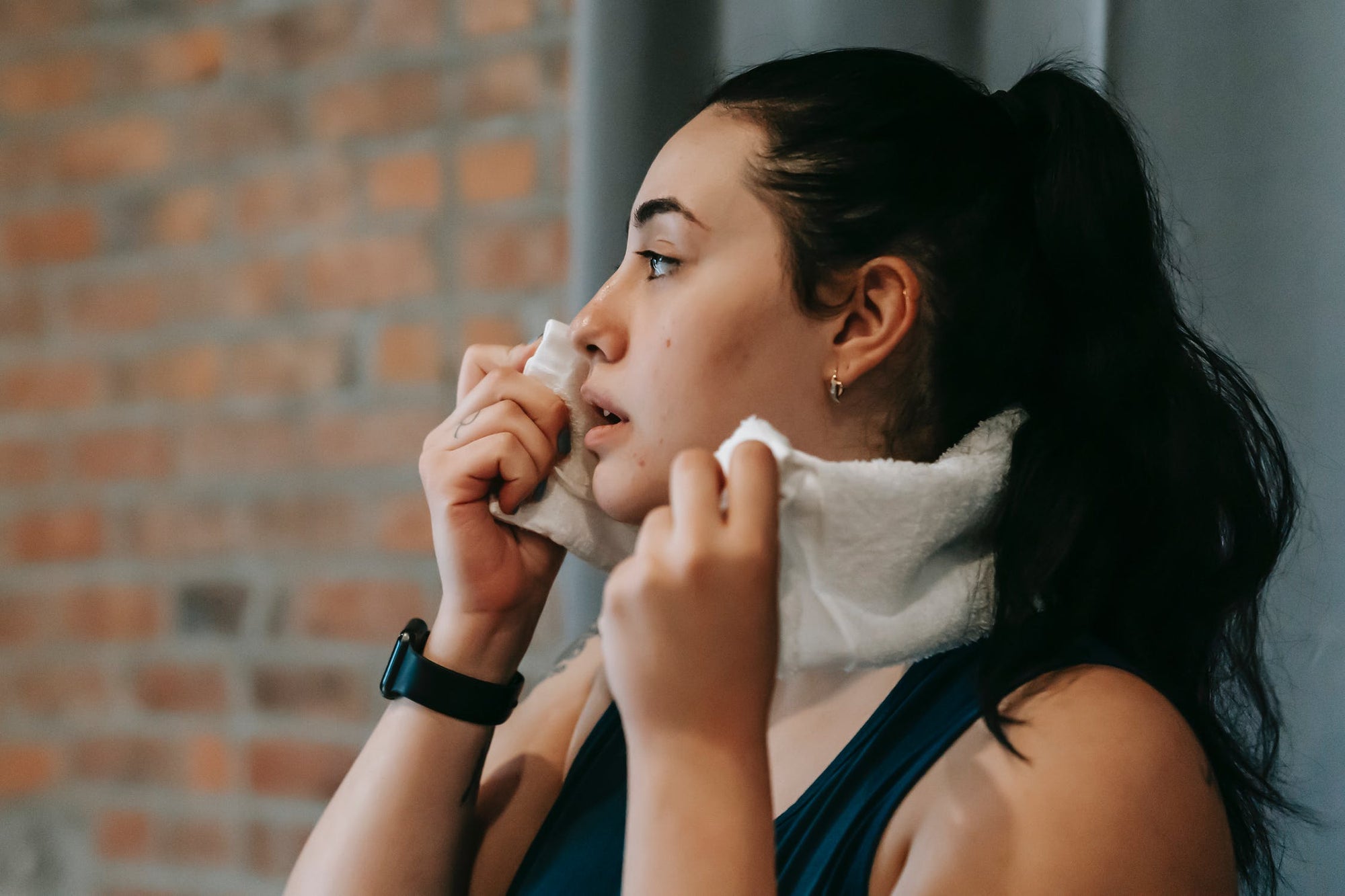 Should You Wash Face Before Workout?
